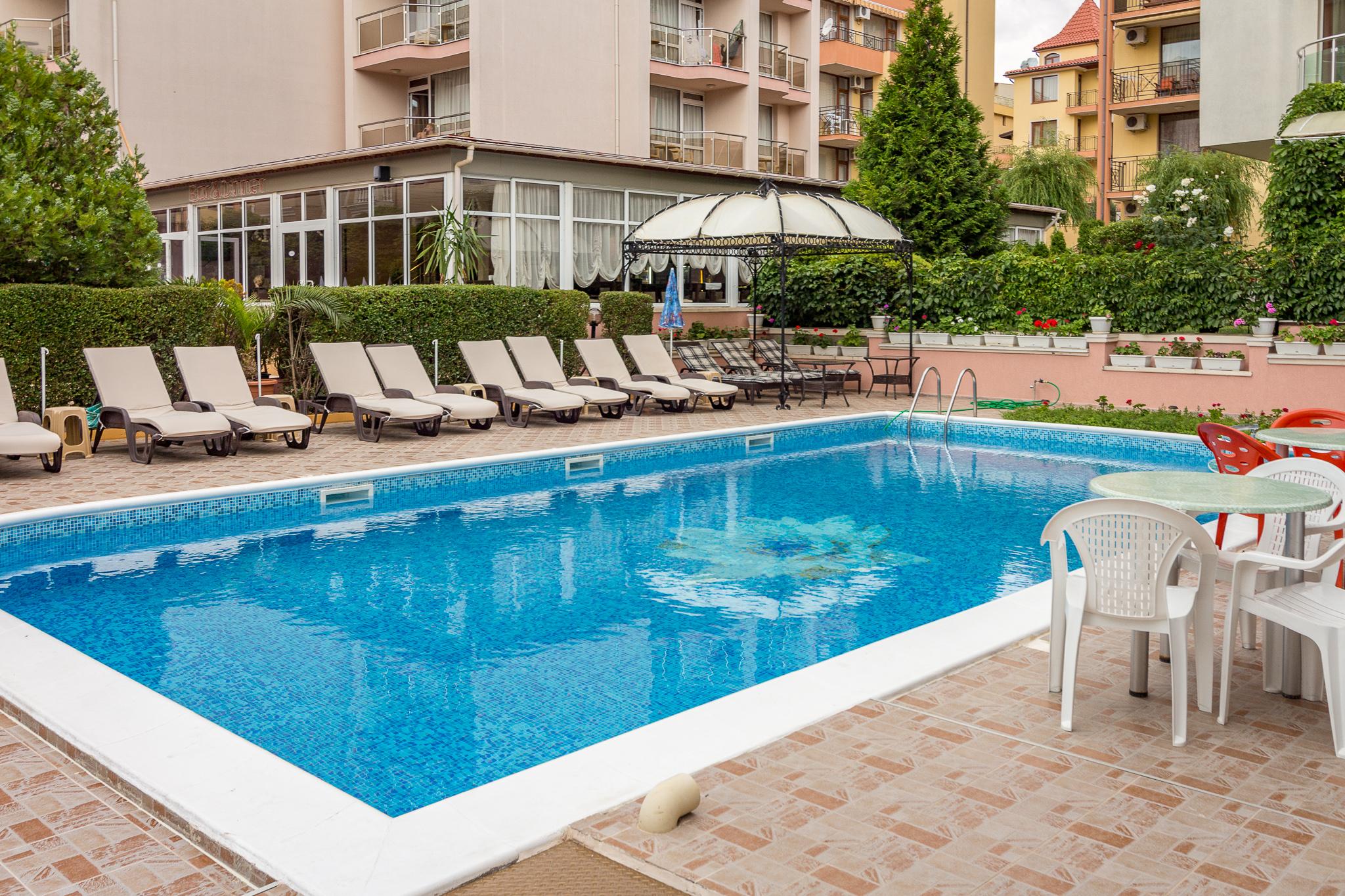 Ξενοδοχείο Family Venera 3*